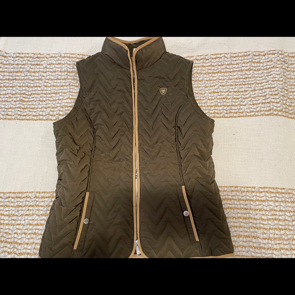 ARIAT VEST